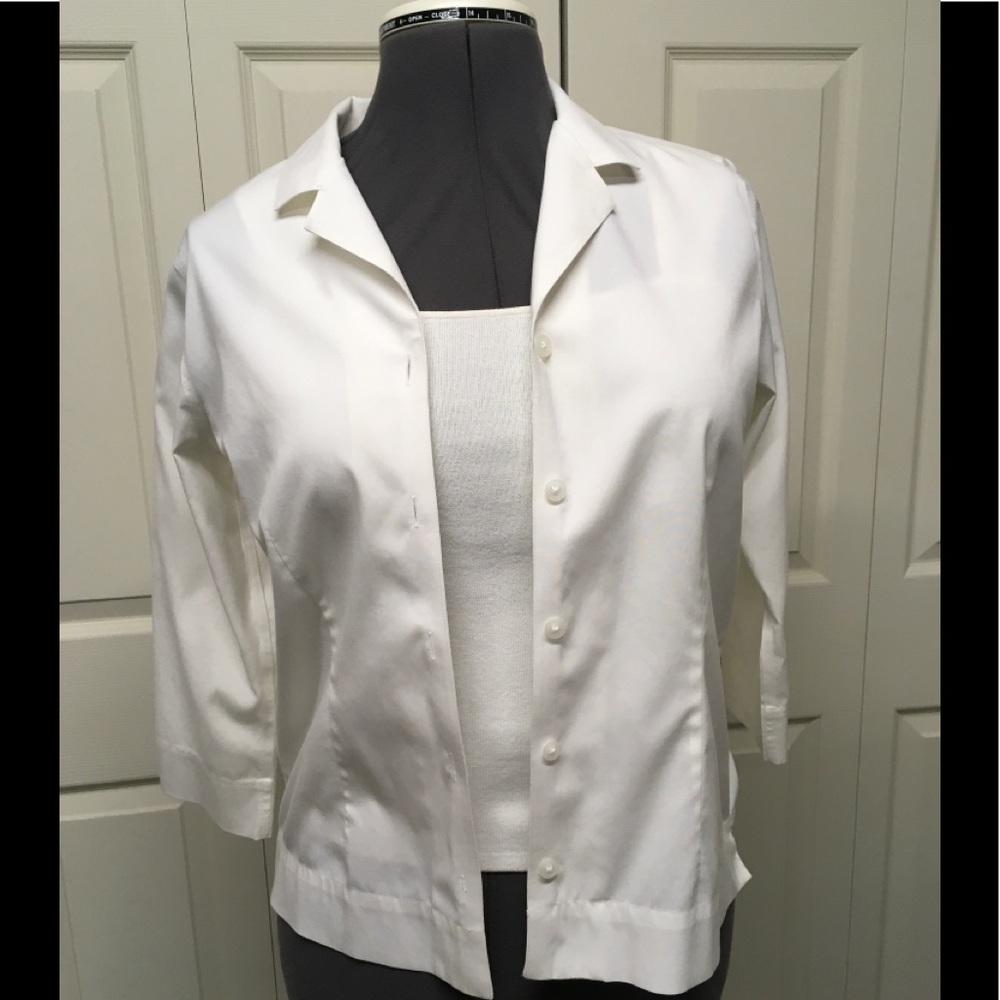 Eddie Bauer 3/4 length sleeve no iron white blouse.